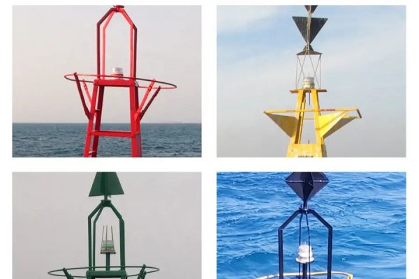 Đèn báo hiệu phao đường thủy nội địa sử dụng năng lượng mặt trời